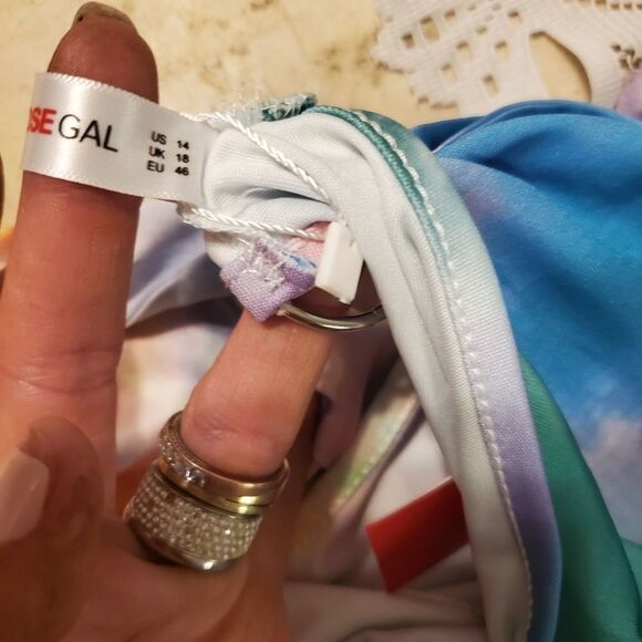 Rosegal multicolored chain link racerback satin tank top size large NWT - Picture 6 of 7